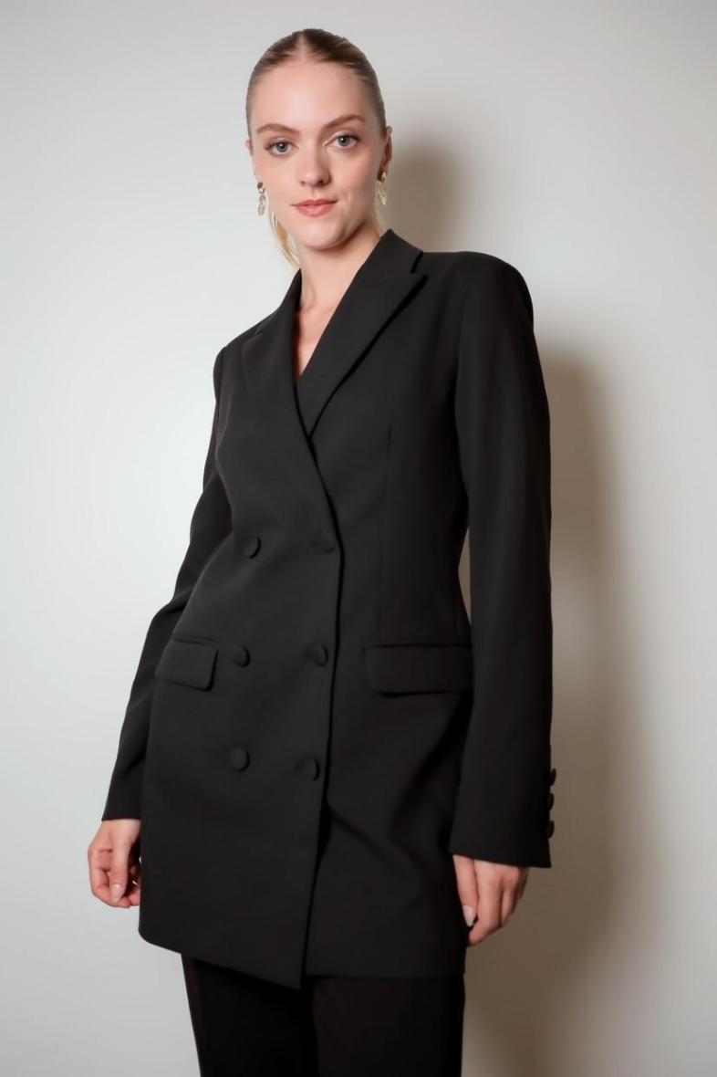 Vestes longue avec boutons assortis