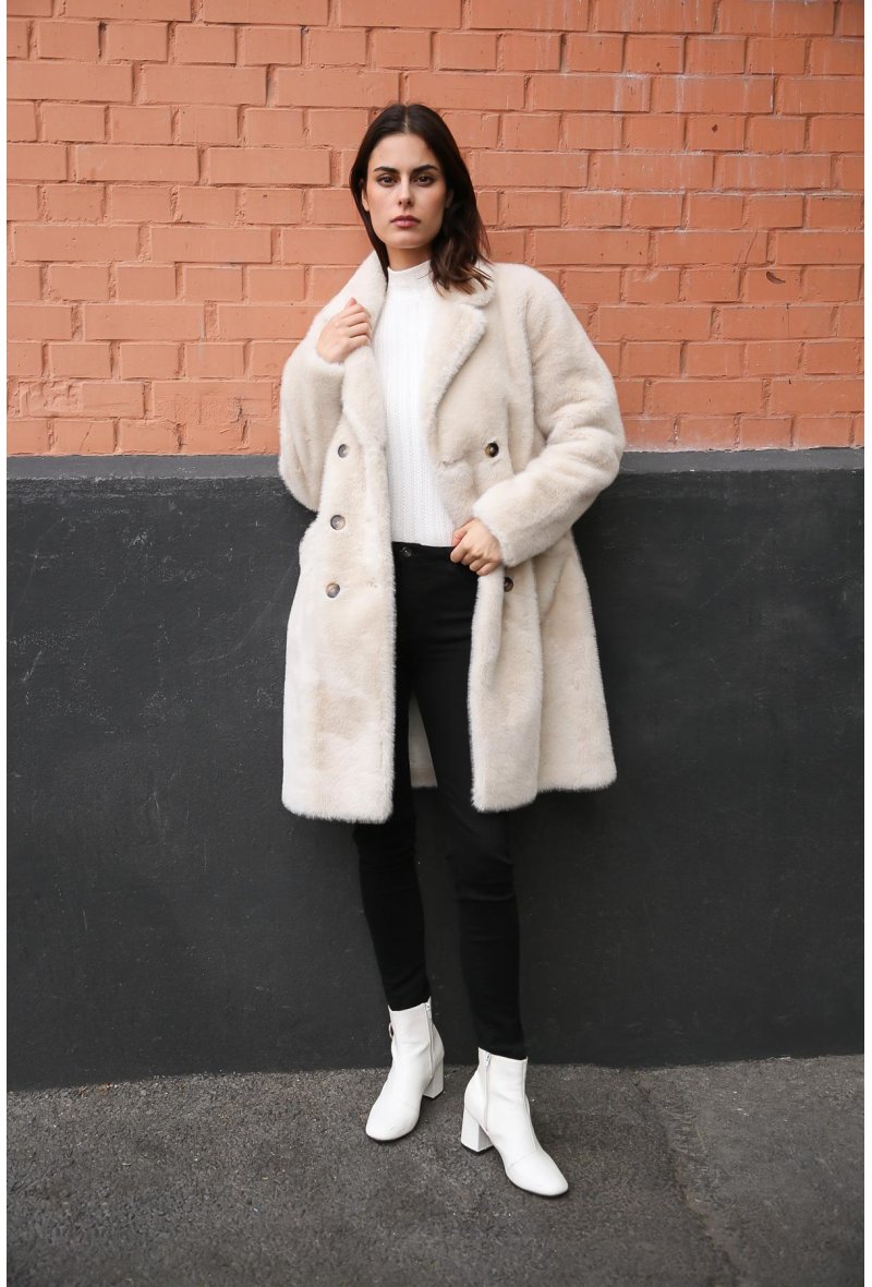 Manteau long en fourrure synthétique