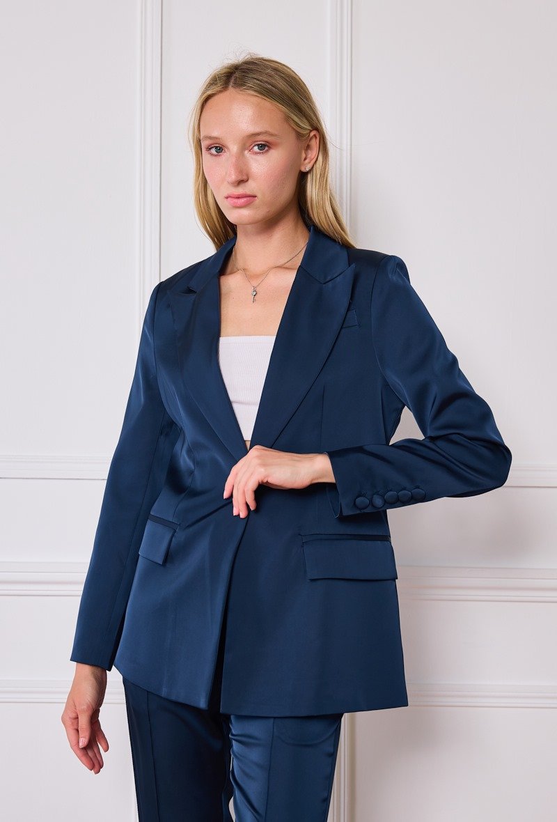 Tenue satinée