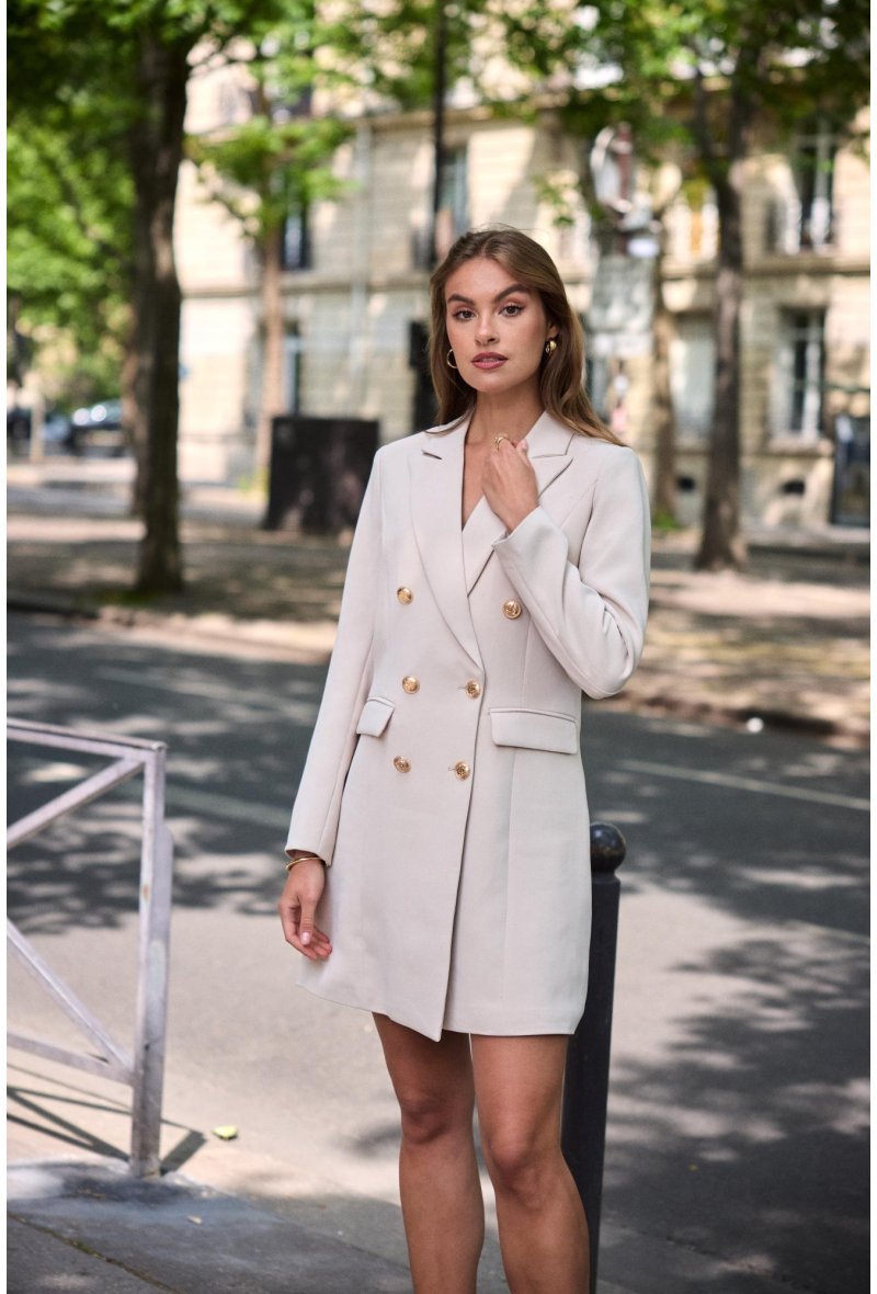 Veste longue avec boutons dorés