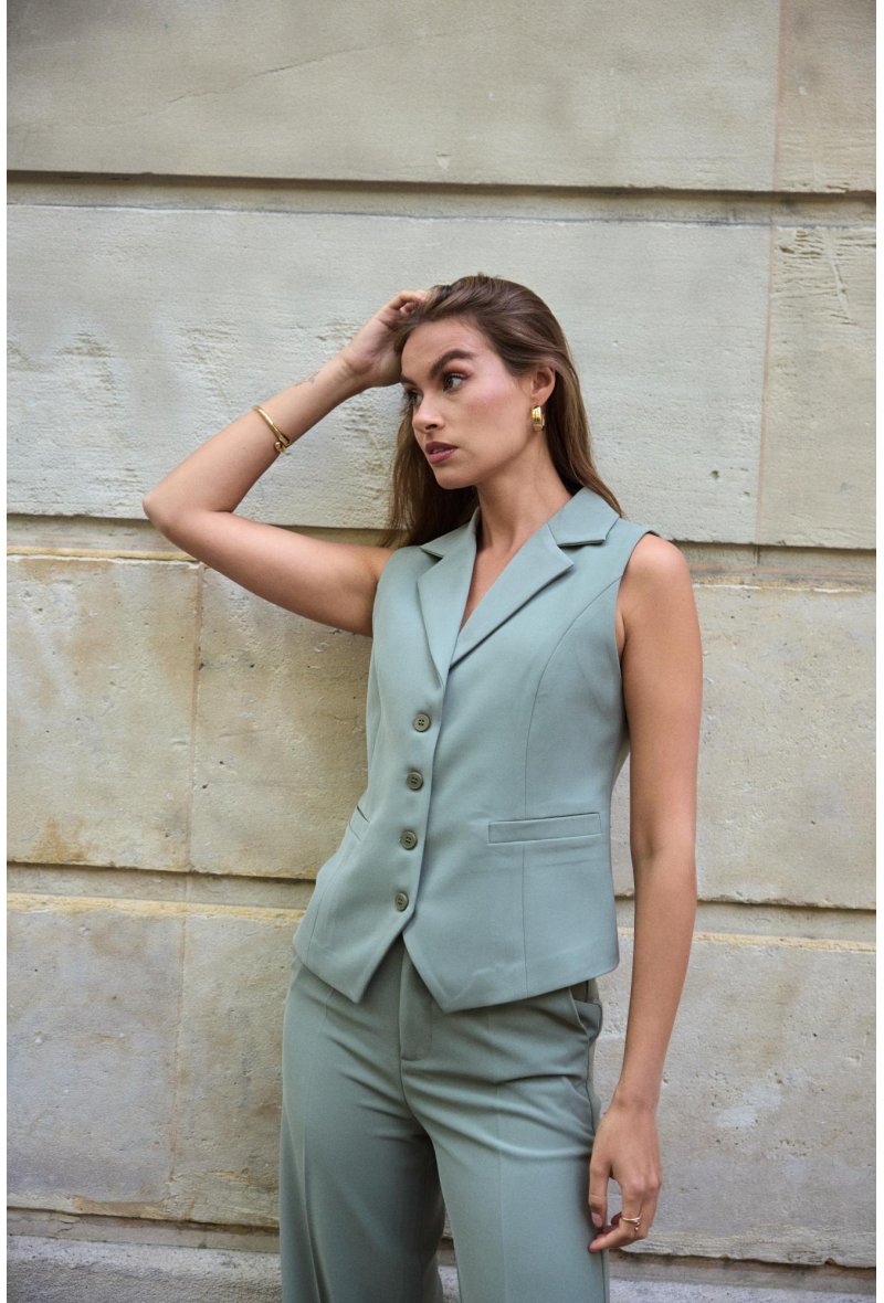 Gilet sans manches avec col