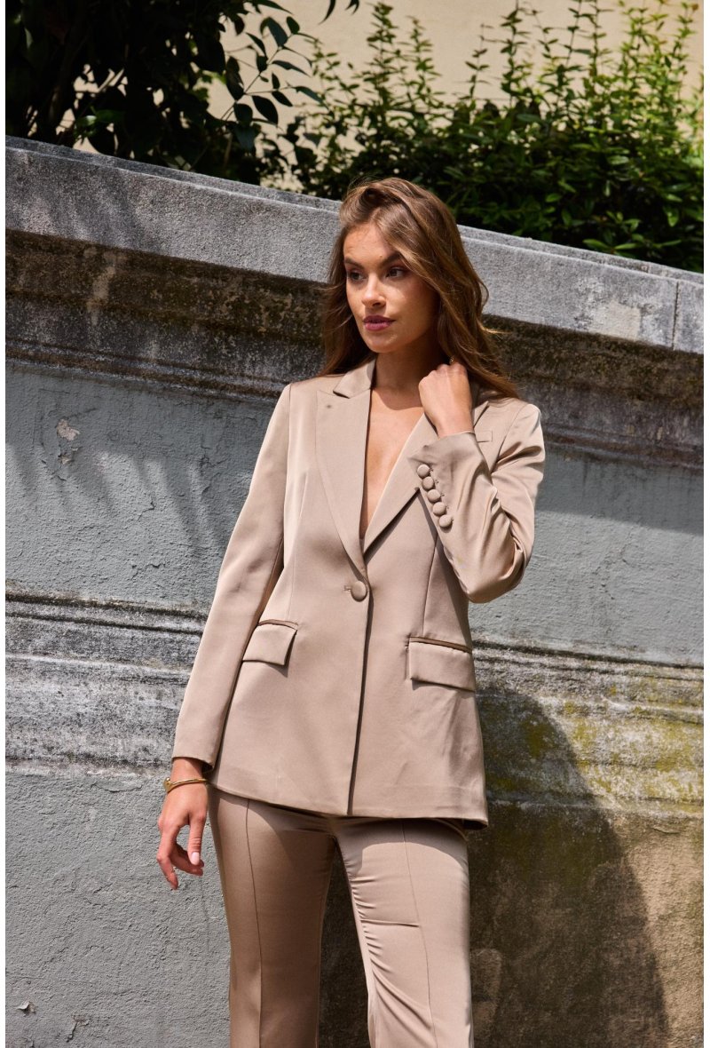 Tenue satinée