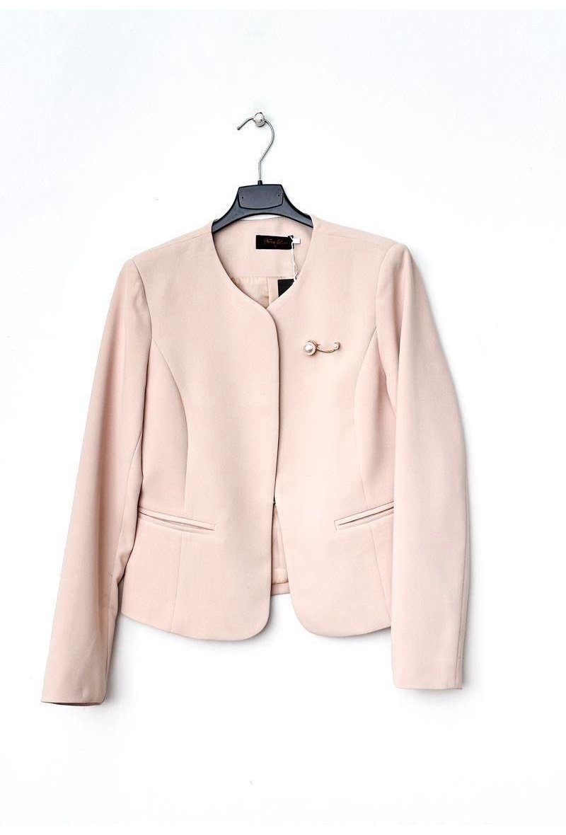 Veste courte avec broche