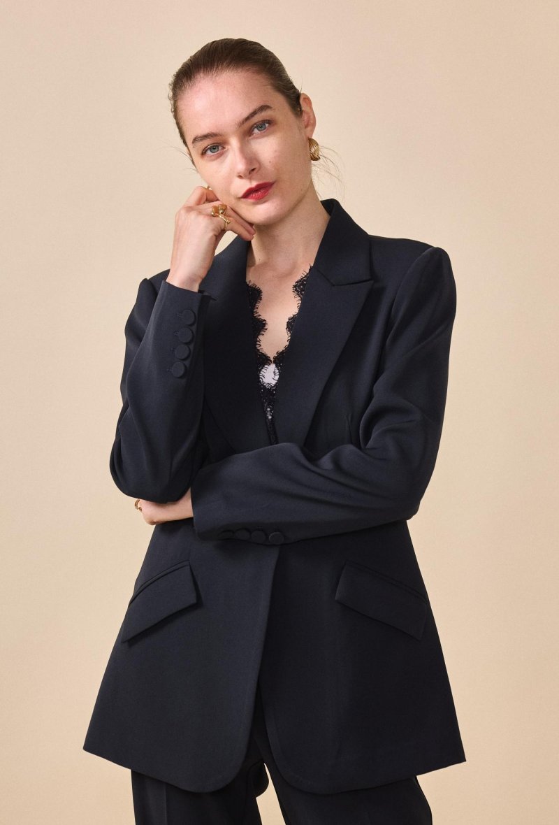 Veste ajustée avec détails en dentelle