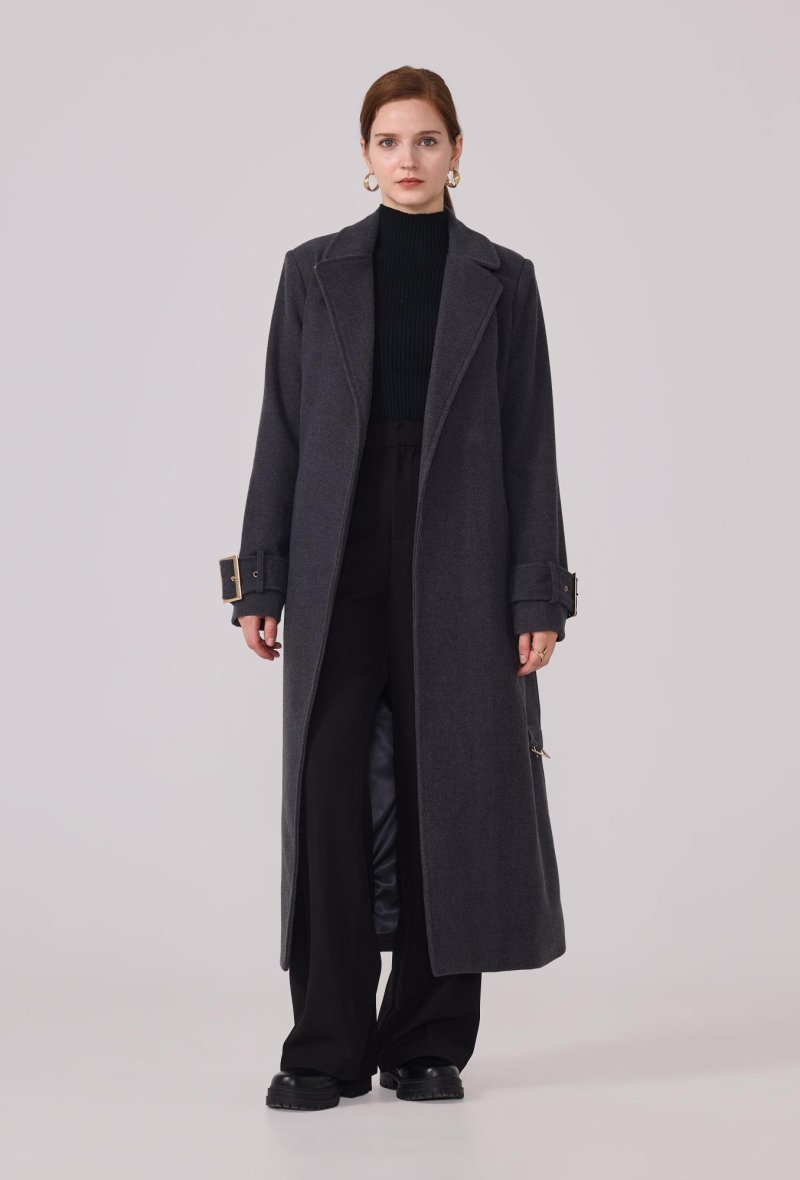 Manteau structuré avec ceinture large