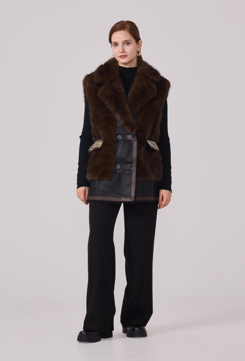 Manteau sans manches en fourrure synthétique