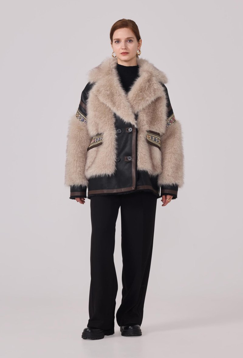 Manteau en fourrure synthétique