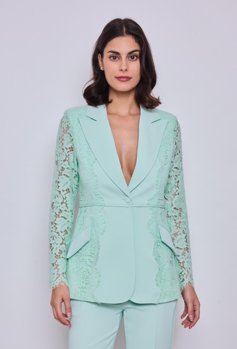 Veste ajustée avec manches en dentelle