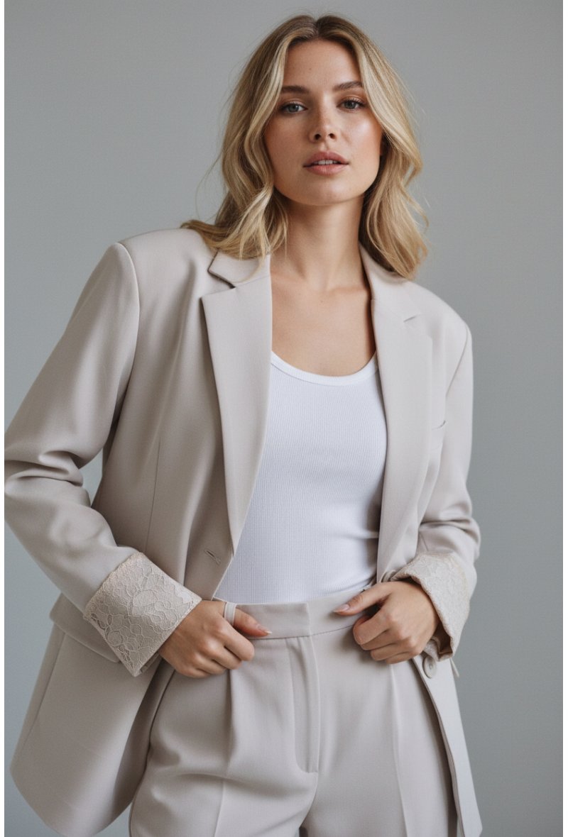 Veste oversize avec details dentelle